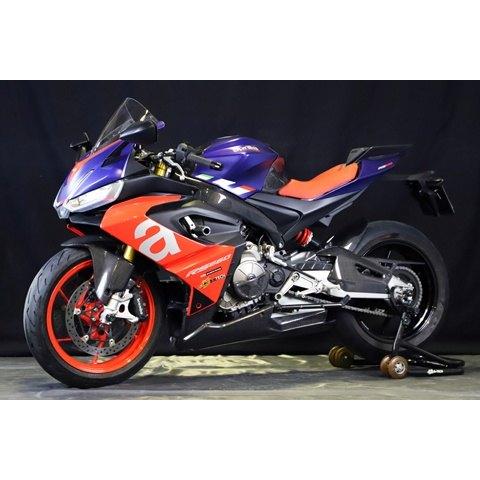 A-TECH エーテック チェーンガード 素材：C 平織カーボン / クリアー塗装：なし RS660 APRILIA アプリリア フレームの画像