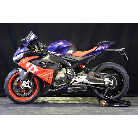 A-TECH エーテック チェーンガード 素材：FRP黒(FB) / クリアー塗装：あり RS660 APRILIA アプリリア フレームの画像