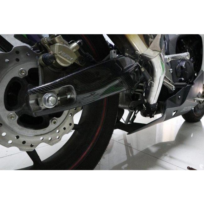 Carbon Variasi カーボンバリアシ スイングアームカバー CBR250RR