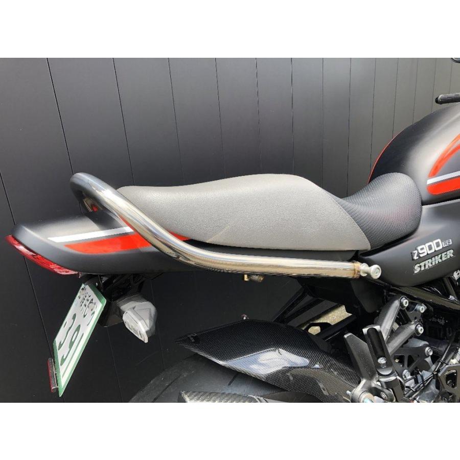 チタンカスタムグラブバーミラーフィニッシュ Z900R/CAFE STRIKER STRIKER（ストライカー） チタンカスタムグラブバー カラー：チタン