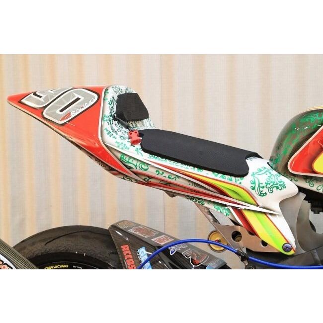 値下げ　NSR２５０r T2レーシング シートカウルと専用取り付けフレール T2Racing T2 Racing T2レーシング シートカウルTYPE-1 レースタイプ