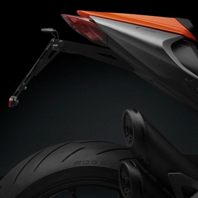 rizoma（リゾマ） Fox License Plate Support Kit Hypermotard 698