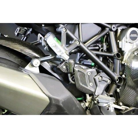 A-TECH エーテック リアブレーキタンクガード 素材：DCK ドライカーボンケブラー Ninja H2 SX SE SE＋ KAWASAKI カワサキ マスターシリンダーガード ブレーキの画像