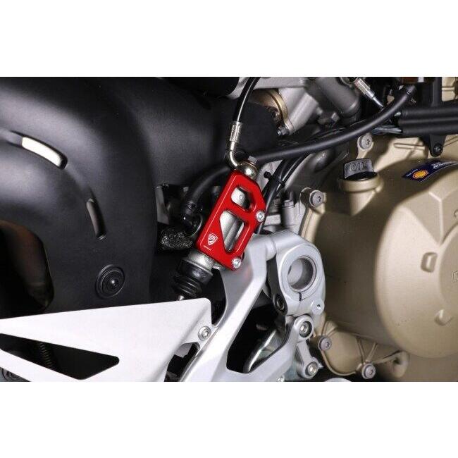 CNC Racing シーエヌシーレーシング リアブレーキマスターガード カラー：レッド DUCATI ドゥカティ マスターシリンダーガード ブレーキの画像