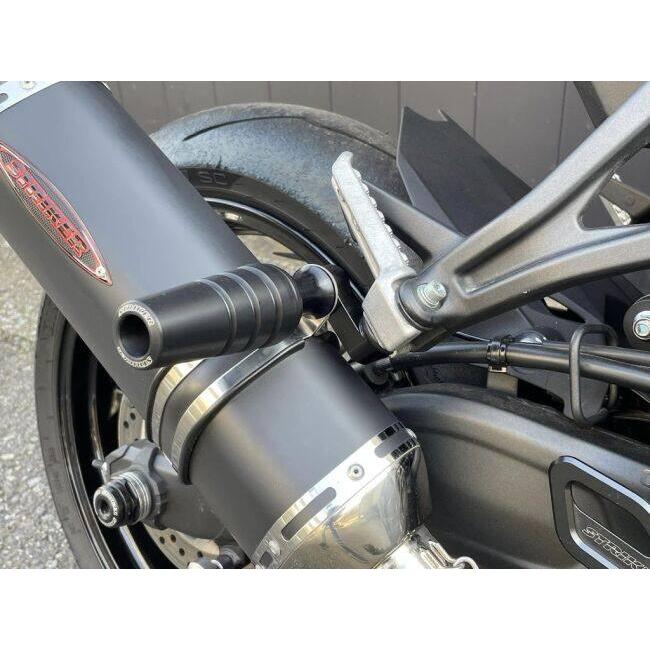 STRIKER（ストライカー） サイレンサースライダー カラー：シルバー