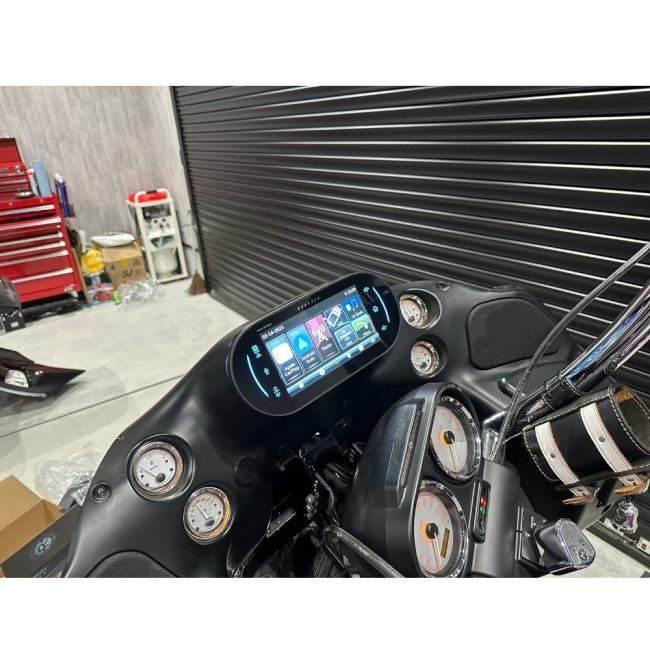 サービスサービスSoundstream Soundstream:サウンドストリーム ヘッドユニット オーディオ ロードグライド FLTR ロードグライド ウルトラ FLTR U 電装、オーディオパーツ 正規品/HHI その他ハーレー その他電装パーツ AirFx F Air Suspension 2014 FLH 49mm Amesus X30 A…