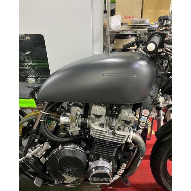 スピードショップイトウ SPEED SHOP ITO Z1000J用FRP丸タンク スピードショップイトウ SPEED SHOP ITO Z1000J用FRP丸タンク