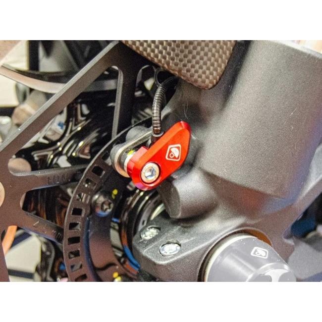 DUCABIKE (DBK) ドゥカバイク (ディービーケー) フロントABSセンサー プロテクター カラー：レッド DIAVEL V4 HYPERMOTARD 698 MONO RVE MULTISTRADA V2 | ブランド登録なし | 04