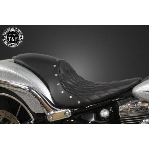 Garage T&F ガレージ スタッド付きガンファイターシート タイプ：ダイヤ ソフテイルブレイクアウト(FXSB) HARLEY-DAVIDSON ハーレーダビッドソン シート | Garage T＆F