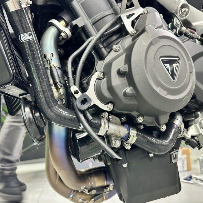 SAMCO SPORT サムコスポーツ クーラントホース(ラジエーターホース) カラー：ホワイト Daytona 765 Moto2 TRIUMPH トライアンフ ラジエーター 冷却関連の画像