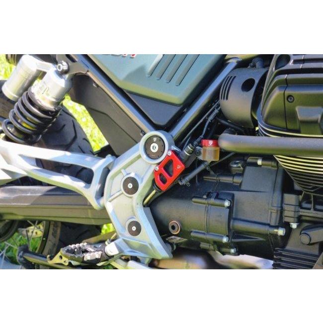CNC Racing シーエヌシーレーシング リアブレーキマスターガード カラー：ゴールド V85 TT MOTOGUZZI モトグッチ マスターシリンダーガード ブレーキの画像