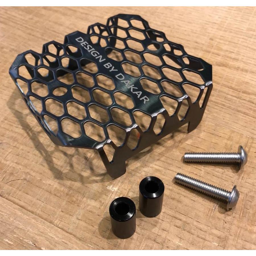 DK design ディーケーデザイン BMW G310R レギュレーターガード カラー：チタンブラック ラジエーターコアガード・オイルクーラーコアガード 冷却関連 エンジン | YAMAHA