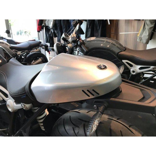 DK design ディーケーデザイン R nineT ストリームライン シングルシートカバー カラー：シルバー Racer BMW シングルシートカウル シート関連 外装 | YAMAHA | 01