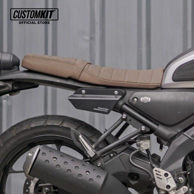 CustomKit カスタムキット Side Plate AERO with Holes XSR155 カラー：Black YAMAHA ヤマハ サイドカウル・サイドカバー カウル関連 外装 |  | 02