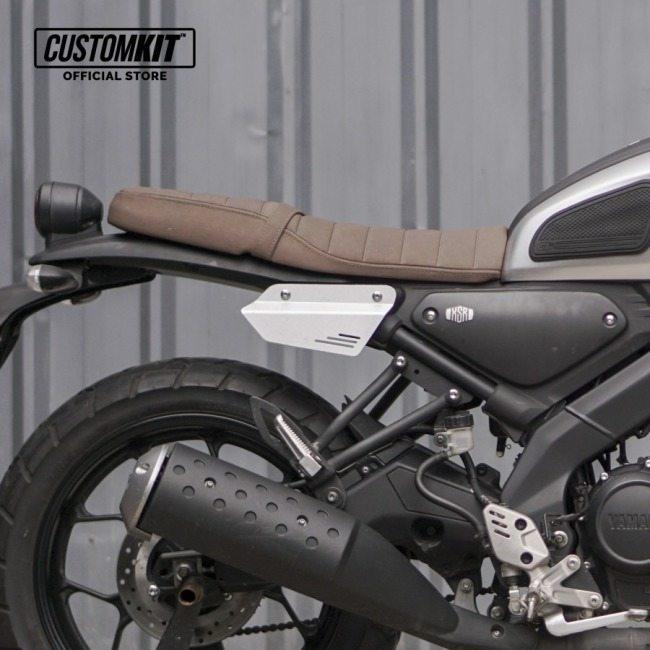 CustomKit カスタムキット Side Plate AERO with Holes XSR155 カラー：Silver YAMAHA ヤマハ サイドカウル・サイドカバー カウル関連 外装 |  | 02