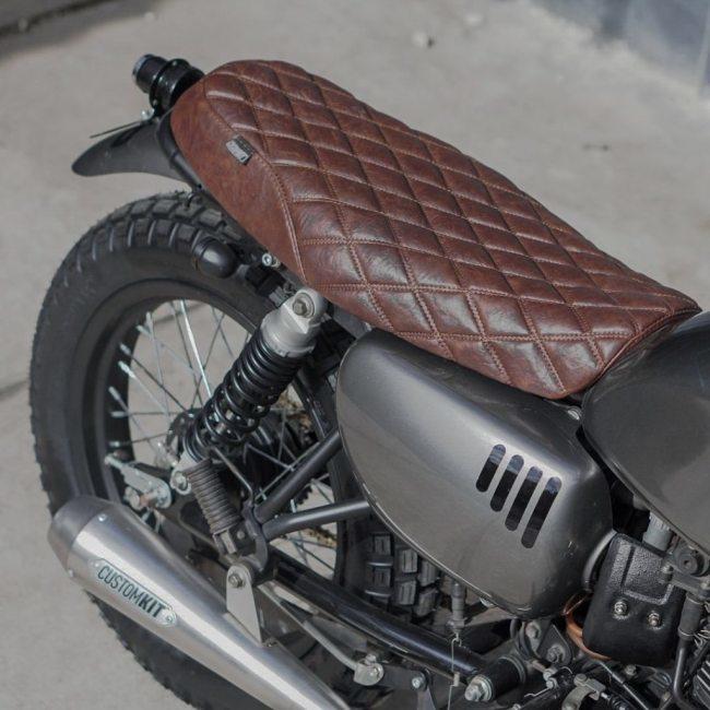 Kawasaki W175用シート ブラウン 破れなし　美品 w175 kawasaki 純正シート ブラウン｜Yahoo!フリマ（旧PayPay