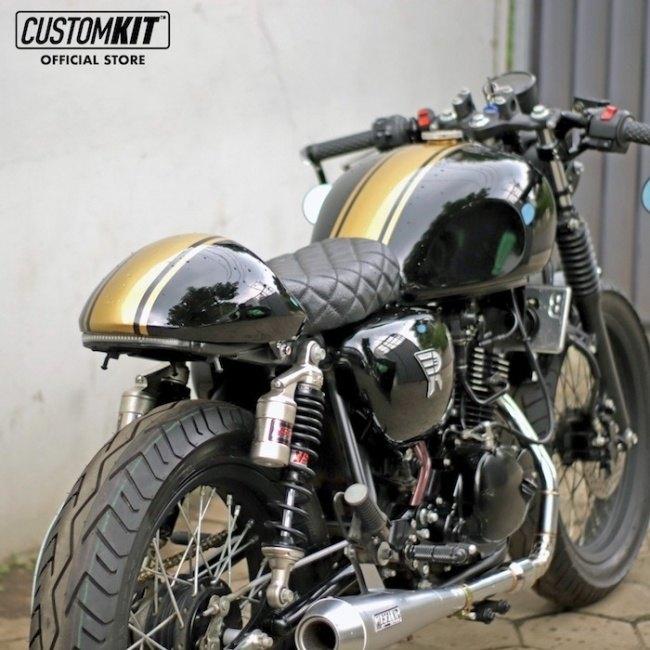 CustomKit カスタムキット Hornet Tail Cowl W175 カラー：Black KAWASAKI カワサキ シングルシートカウル シート関連 外装の画像