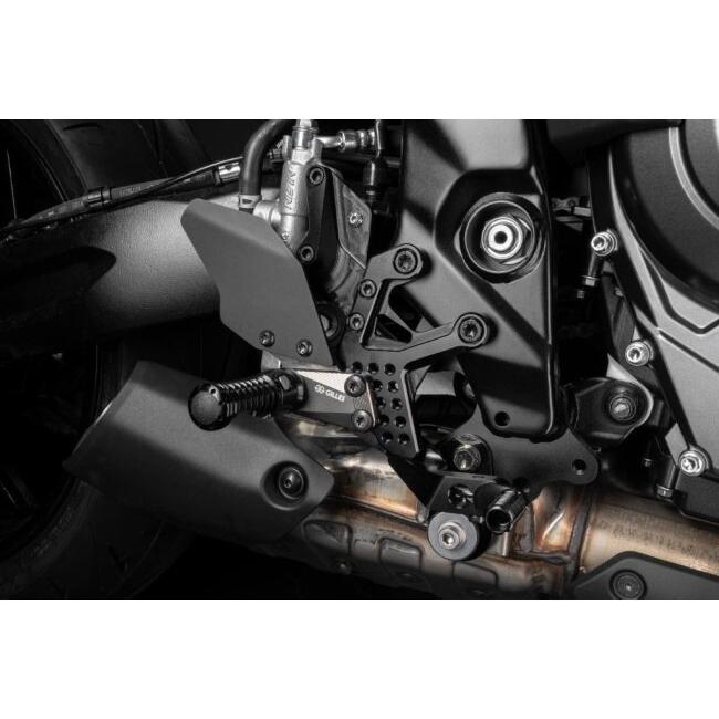 こいる GILLES TOOLING ギルズツーリング アジャスタブル バックステップ
