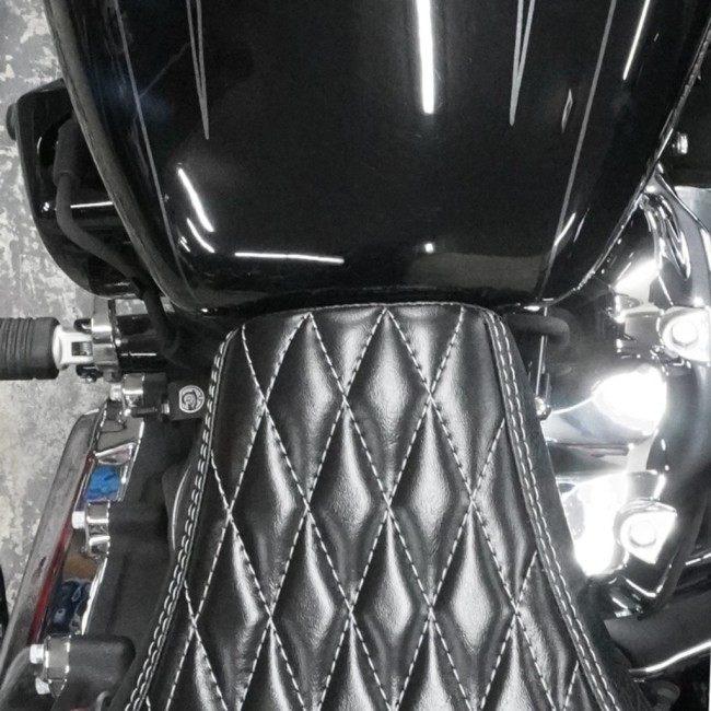 TRIJYA トライジャ ソロシート ステー：ブラック / コンチョ