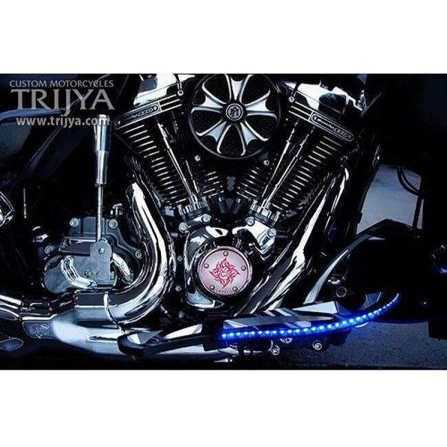 TRIJYA トライジャ フットボード Knight フットボードカラー：ブラック / LEDカラー：ホワイト ツーリングモデル HARLEY-DAVIDSON ハーレーダビッドソン 足回り