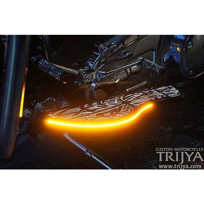TRIJYA トライジャ フットボード Type02 フットボードカラー：ブラック / LEDカラー：アンバー ツーリングモデル HARLEY-DAVIDSON ハーレーダビッドソン 足回り