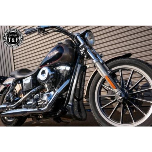 ハーレー　ダイナ　2006～2017 アンダーカウル FRP　黒 4穴 Garage T＆F ガレージ アンダーカウルKIT ダイナ HARLEY-DAVIDSON