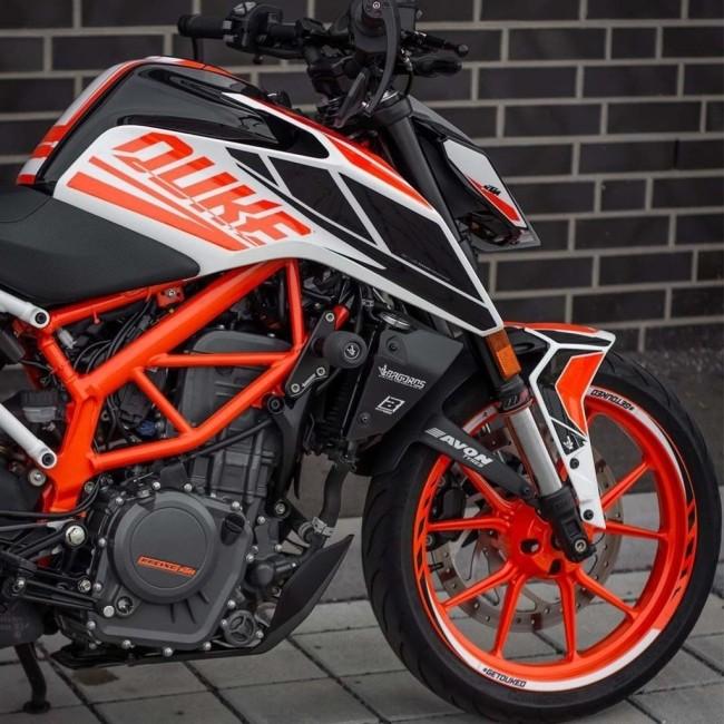 Bagoros Performance バゴロスパフォーマンス デカールフルキット THE BLADE カラー：オレンジ DUKE 125 200 250 390 KTM グラフィックキット 外装の画像