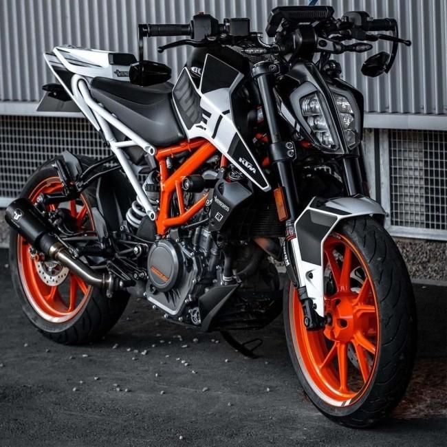 Bagoros Performance バゴロスパフォーマンス デカールフルキット THE RAVEN DUKE 125 200 250 390 KTM グラフィックキット 外装の画像
