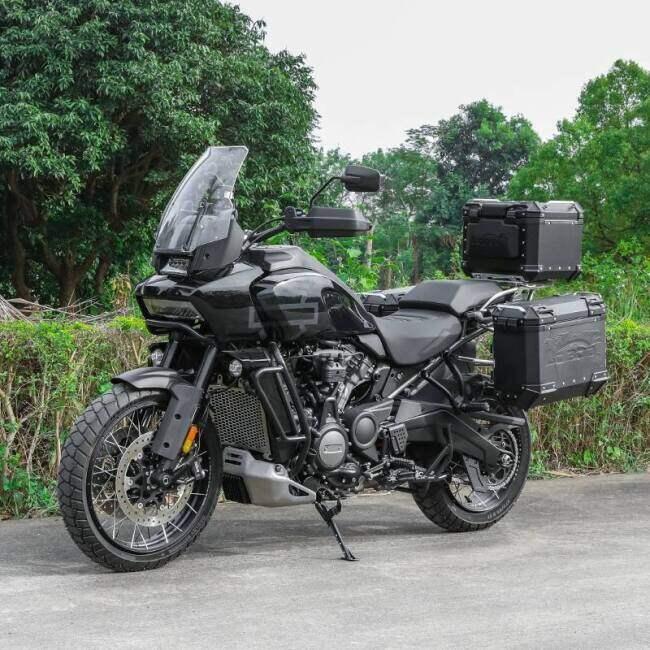 LOBOO ロブー PIKE TRACKERシリーズ 45L トップケース ラック付き カラー：ブラック PanAmerica1250 HARLEY-DAVIDSON ハーレーダビッドソン | ブランド登録なし | 01