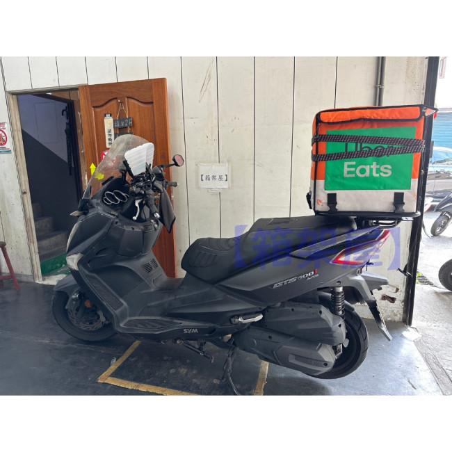 ST.LUN セイントルン リアキャリア ＋ スライド式トレイ JOYMAX Z/Z 、GTS300i Z GTS300i SYM 外装の画像