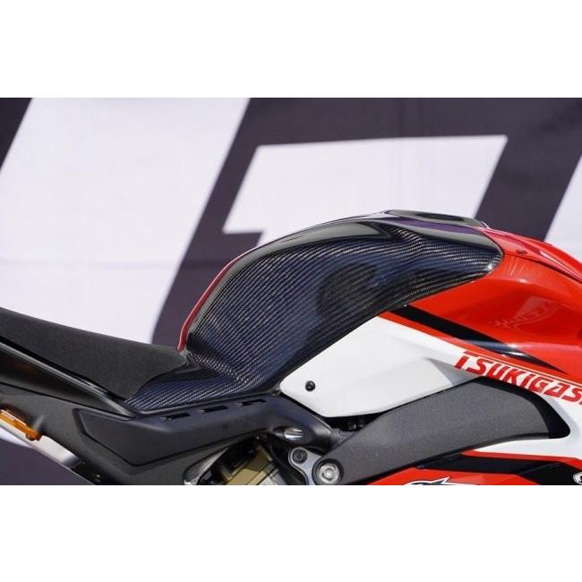 希少　Ducati タンクカバー　黒 レザー EIGHT(才谷屋) エイト(サイタニヤ) タンクカバー タイプ：FRP黒ゲル