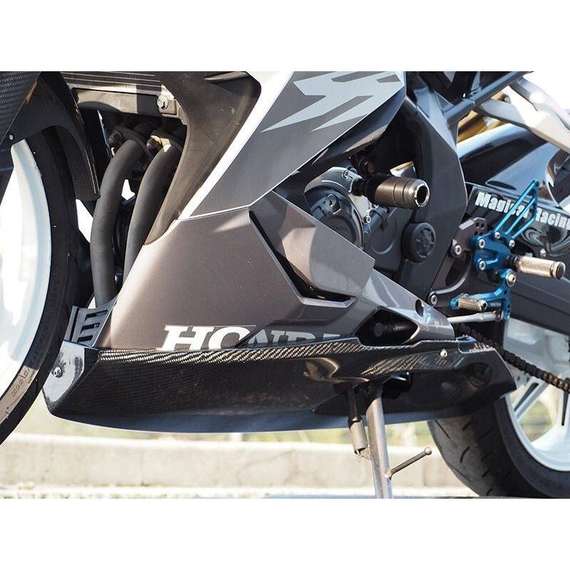 FRP製　CBR250RR用 MC22 ノーマルタイプアンダーカウル Magical Racing（マジカルレーシング） アンダーカウルトレイ MagiVeil