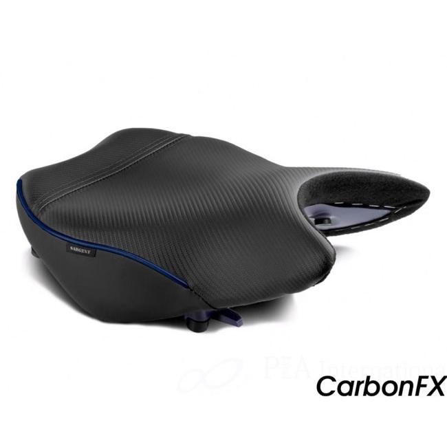 SARGENT - サージェント ワールドスポーツパフォーマンスシート【CarbonFX】向こう正面 パイピングカラー：B021オレンジ色 GSX-S1000GT GSX-S1000GX SUZUKI スズキ