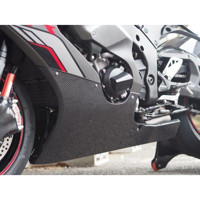 zx4r Magical Racing アンダーカウル 綾織カーボン Magical Racing マジカルレーシング アンダーカウルトレイ 材質