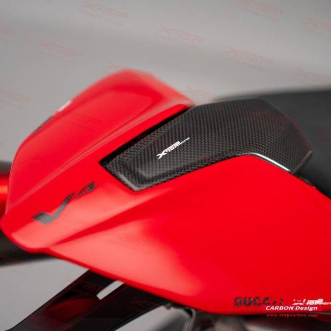 X-TOP エックストップ シングルシートセンターカバー PANIGALE V4S StreetFighter V4 DUCATI ドゥカティ シングルシートカウル シート関連 外装の画像