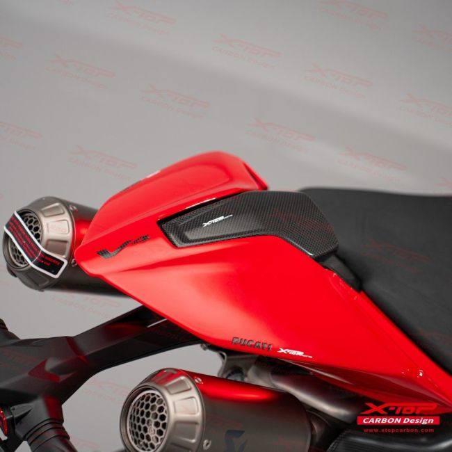 X-TOP エックストップ シングルシートセンターカバー PANIGALE V4S StreetFighter V4 DUCATI ドゥカティ シングルシートカウル シート関連 外装の画像