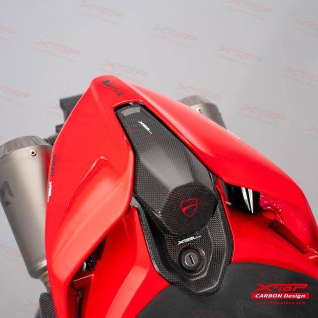 X-TOP エックストップ シングルシートセンターカバー PANIGALE V4S StreetFighter V4 DUCATI ドゥカティ シングルシートカウル シート関連 外装の画像