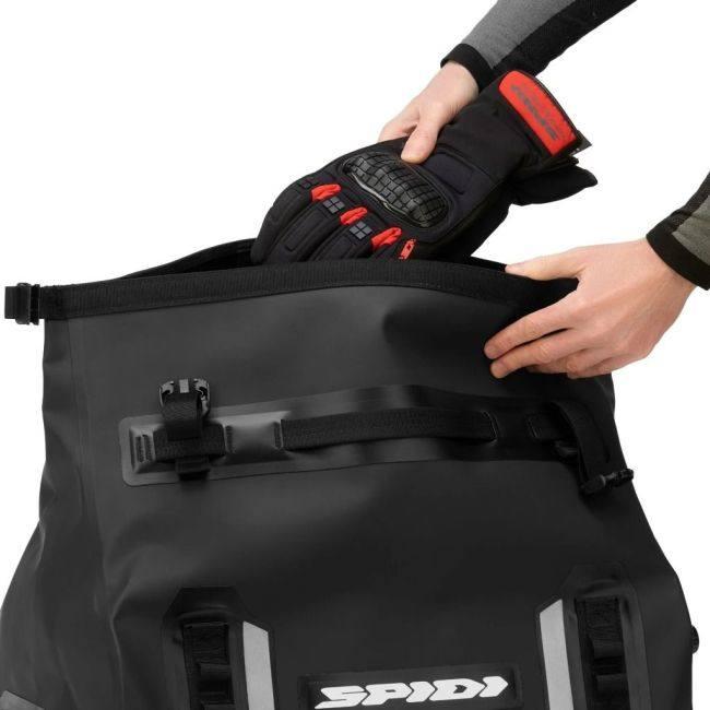 SPIDI スピーディー ROLLTOP BAG WP カラー：レッド ショルダーバッグ バッグの画像