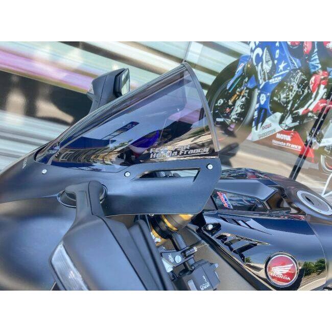 TSR テクニカルスポーツレーシング スクリーン カラー：スモーク