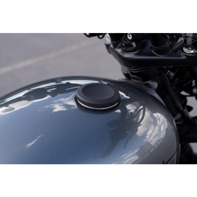 Motone Customs モートーンカスタムズ タンクキャップ JETSON カラー：ブラック TRIUMPH トライアンフ ガソリンタンクキャップ タンク関連 外装の画像