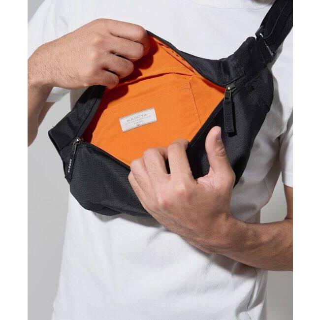 カドヤ（KADOYA） WAIST BODY BAG カラー：ブラック ウエストポーチ