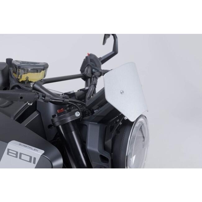 SW-MOTECH SWモテック ウインドスクリーン カラー：グレー SVALTPILEN801 HUSQVARNA ハスクバーナ スクリーン 外装_6