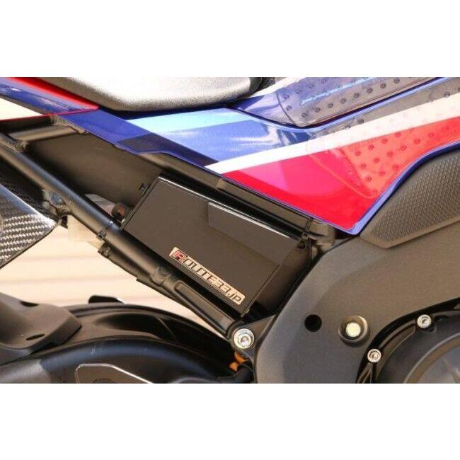 Route33.jp ルート33.jp アクセサリーケースR CBR1000RR-R HONDA ホンダ その他積載ケース 車体用バッグ・ケース | ブランド登録なし | 06