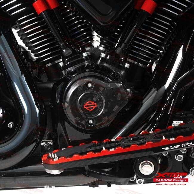 X-TOP エックストップ カムシャフトカバー タイプ：マットフォージドカーボン ROAD GLIDE 117 STREET HARLEY-DAVIDSON ハーレーダビッドソン カウル関連 外装の画像