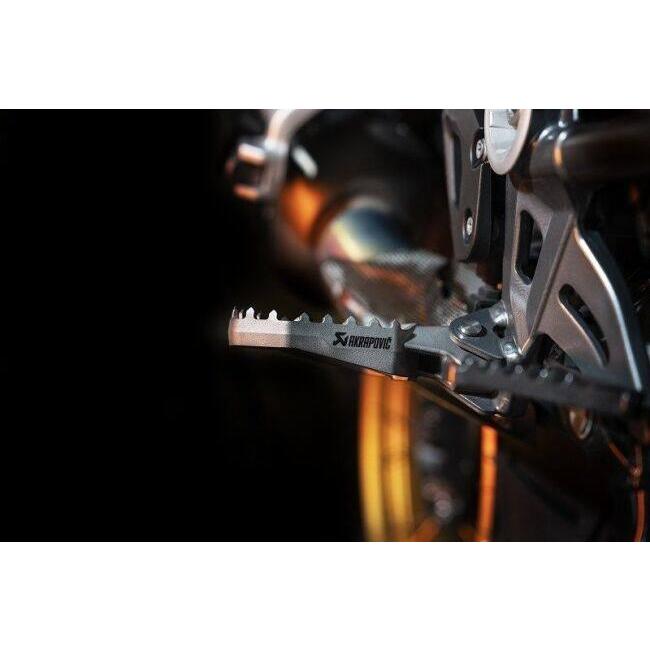 AKRAPOVIC（アクラポビッチ） アドベンチャーフットペグセット R1150GS
