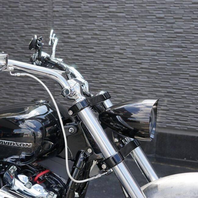 TRIJYA トライジャ ヘッドライトハウジング マウントセット カラー：ポリッシュ / マウントカラー：ブラック FXBR  HARLEY-DAVIDSON ハーレーダビッドソン | ブランド登録なし | 01