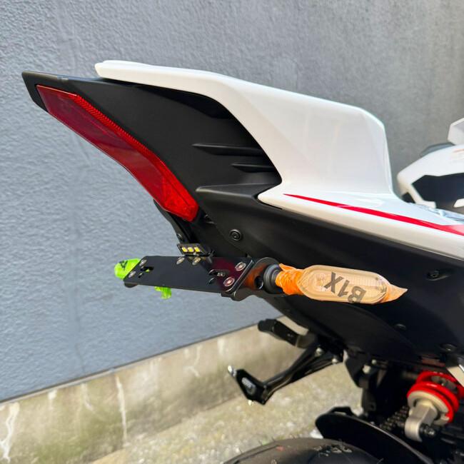 YMCK ヤマック CNCライセンスプレートホルダー【FEYR925W】 YZF-R9