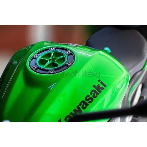 EVOTECH エボテック Fuel Cap， Green ガソリンタンクキャップボルト タンク関連 外装の画像