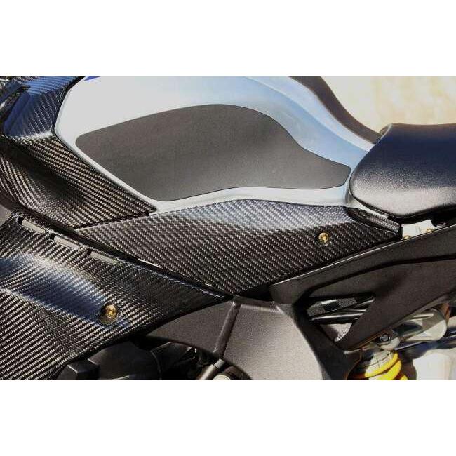SPEEDRA スピードラ タンクサイドカバー ドライカーボン タイプ：フォージドカーボン(艶消し) YZF-R1M YZF-R1 YAMAHA ヤマハ サイドカウル・サイドカバー 外装の画像