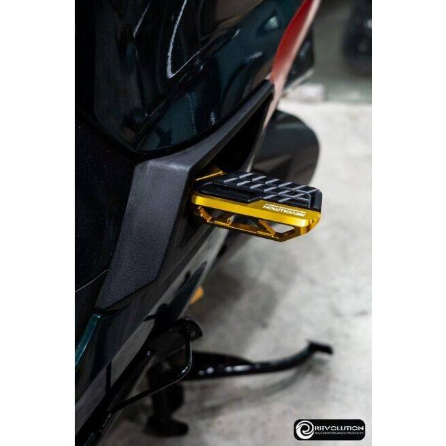 REVOLUTION レボリューション Rear Foot Pegs CNC (Aluminium+POM) GIORNO+ COLOR：Purple タンデムステップ・タンデムブラケット ステップ 足回り_2